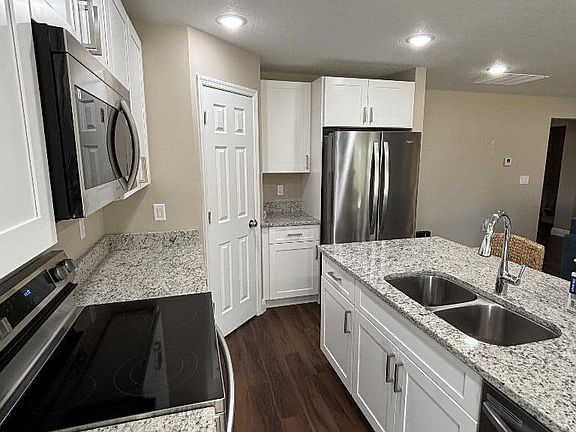 3rd image of 305 Fletcher Ave
