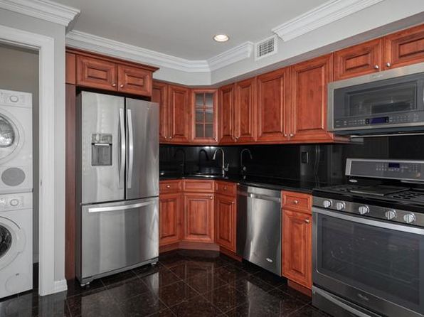 Fairfield Courtyard At Middle Island | 525 Tudor Ln, Middle Island, NY