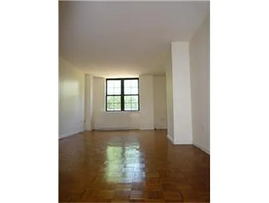 Rented by Douglas Elliman | media 19