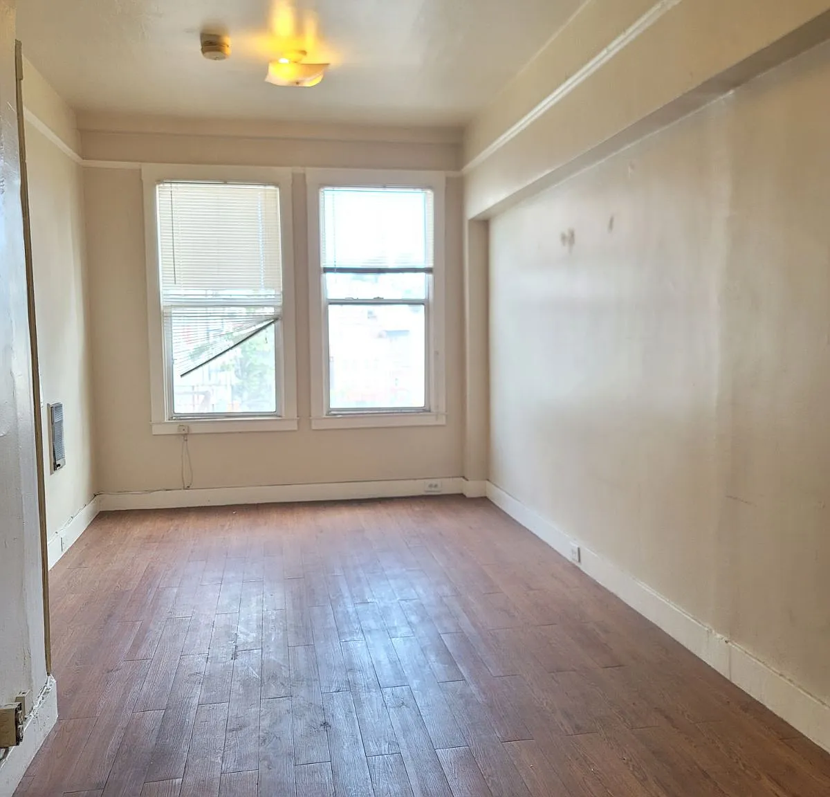 1 bed, 1.5 bath, $1,100 — Photo 1