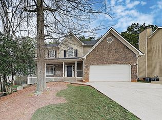 310 Plantation View Dr, Lawrenceville, GA 30044