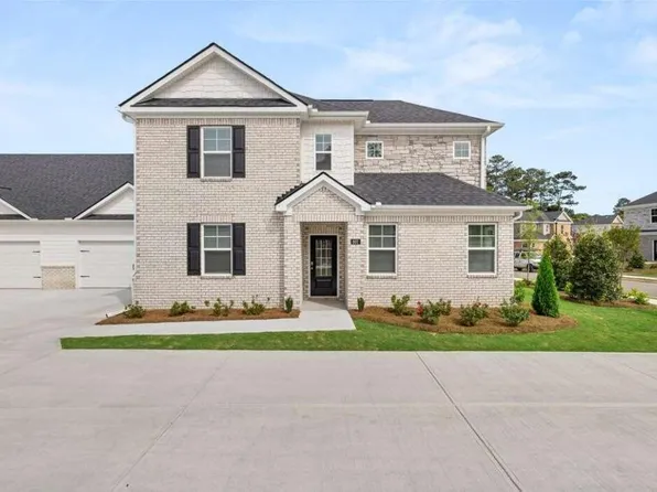 590 Silver Moon Dr, Loganville, GA 30052