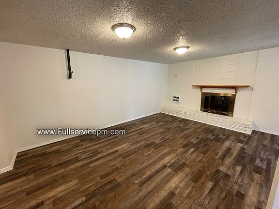 Living Room_08032021