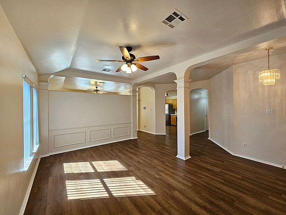 4th image of 602 Delmar Dr
