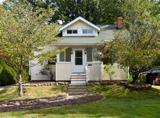 1683 Sunview Rd, Lyndhurst, OH 44124