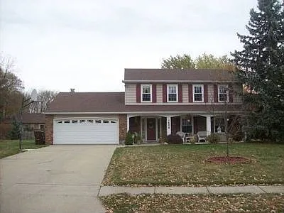1406 Cherry Ln photo 1
