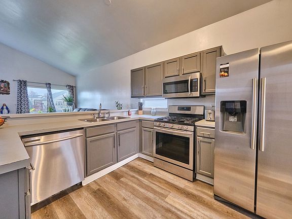 4th image of 1708 Lake Pointe Dr