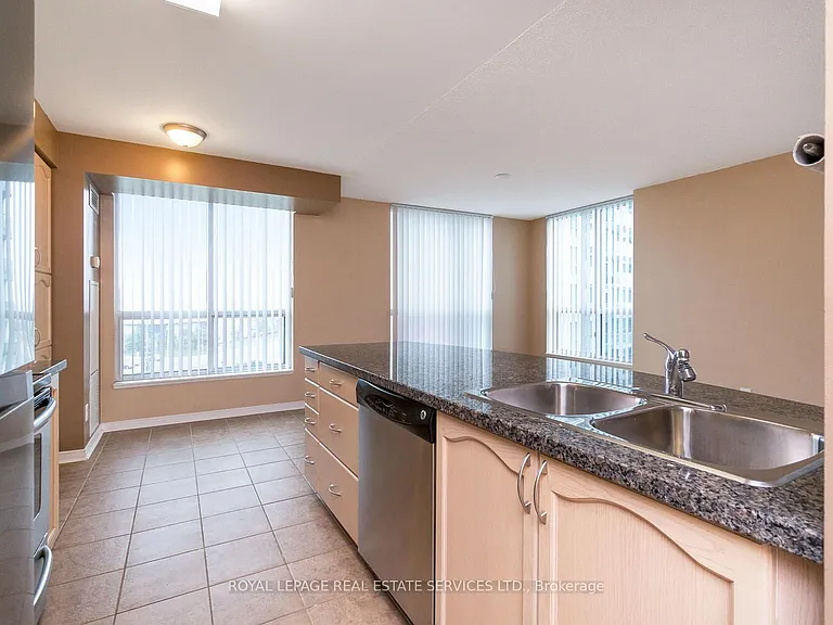 4850 Glen Erin Dr #704 — Photo 12