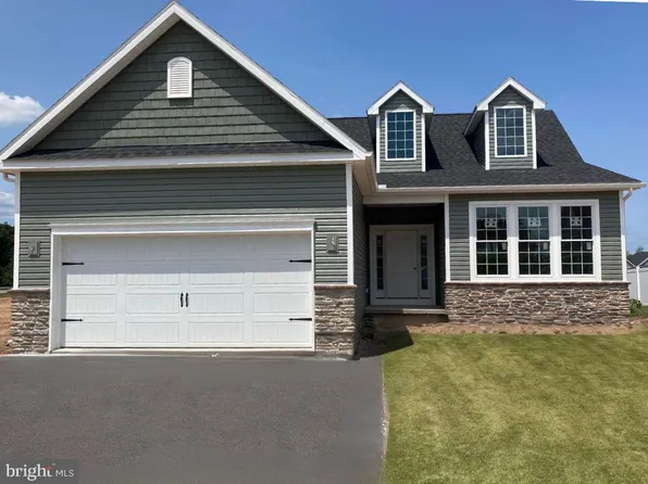 53 Nuthatch Dr #179, Gettysburg, PA 17325