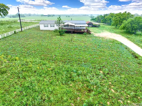 3788 FM 775, La Vernia, TX 78121