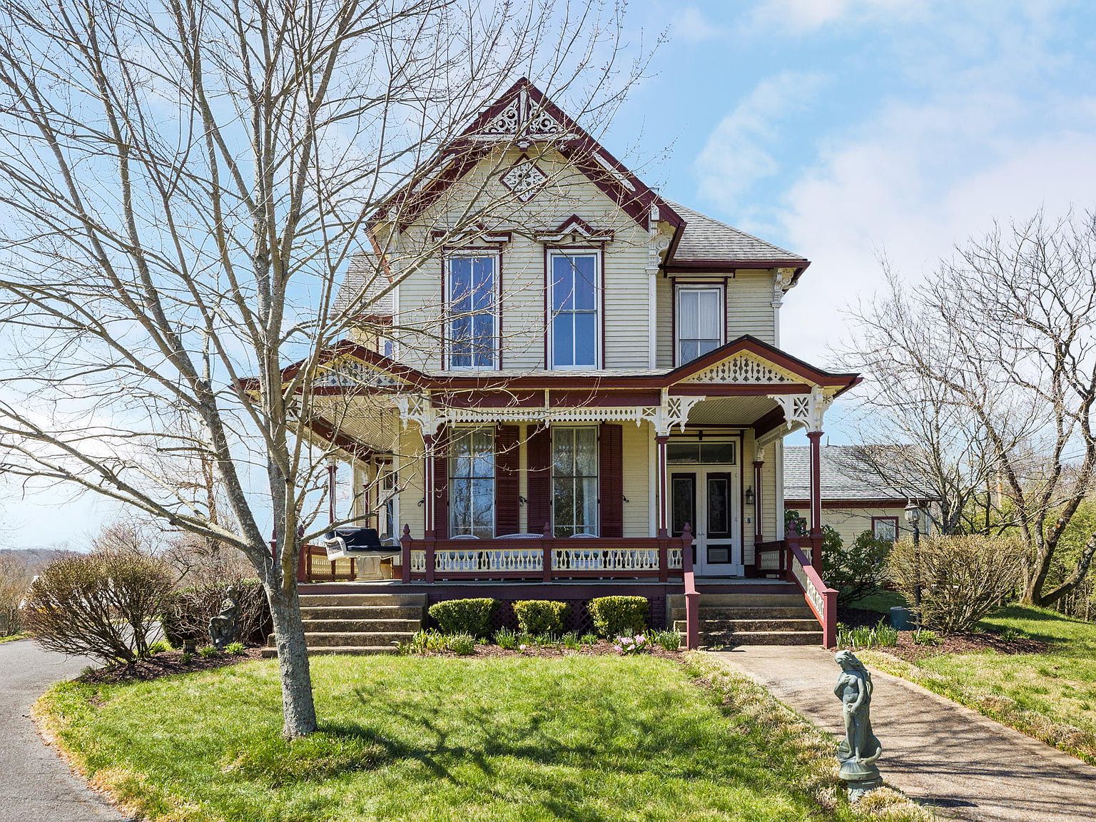703 W Main St, Jonesborough, TN 37659 Zillow