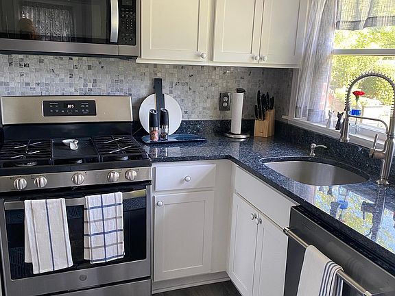 5th image of 45852 Patuxent Ln #45852