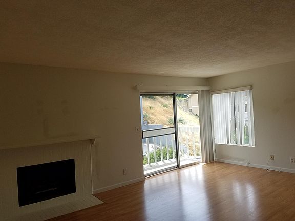 5th image of 33811 Olinda Dr APT B