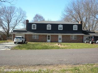 4810 E Schooner Rd #B, Columbia, MO 65201