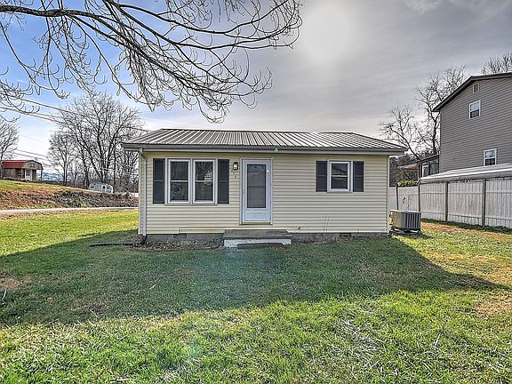 3rd image of 214 Taylor Ave