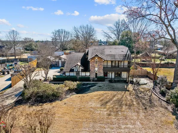 2102 Landau Ln, Bossier City, LA 71111