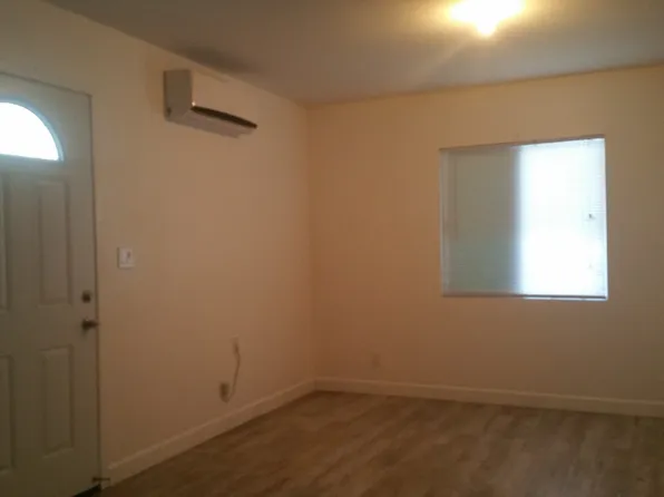 (undisclosed Address), Lakewood, CA 90715