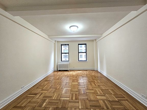 3rd image of 305 Lexington Ave APT 4B