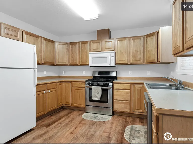 10240 E Strand Dr #1 — Photo 4