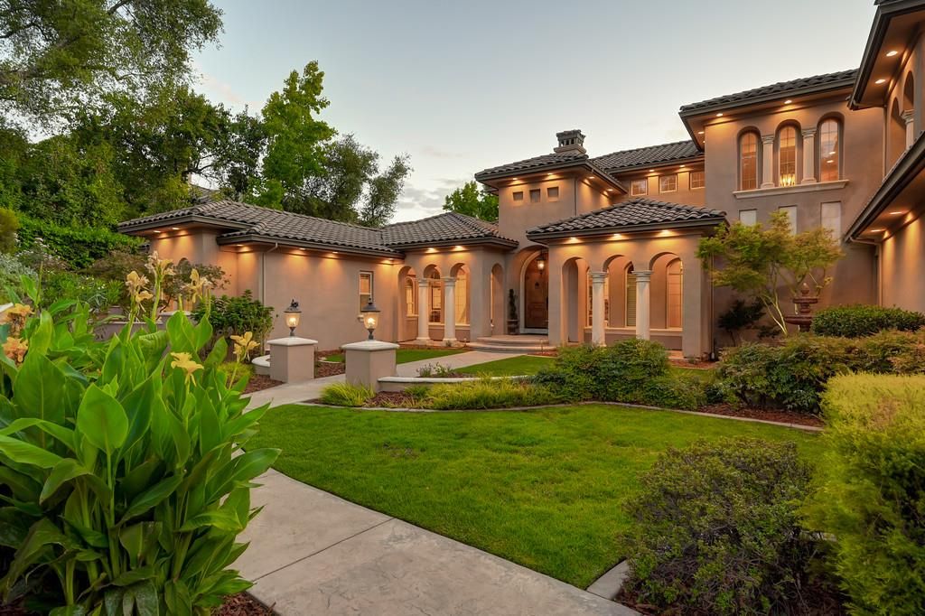 4000 Errante Drive 4