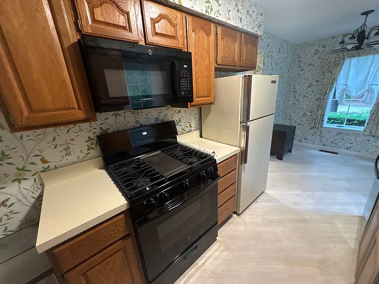 401 Browning Ln — Photo 6