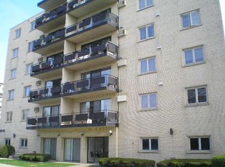 8015 Oconnor Dr APT 2D, River Grove, IL 60171