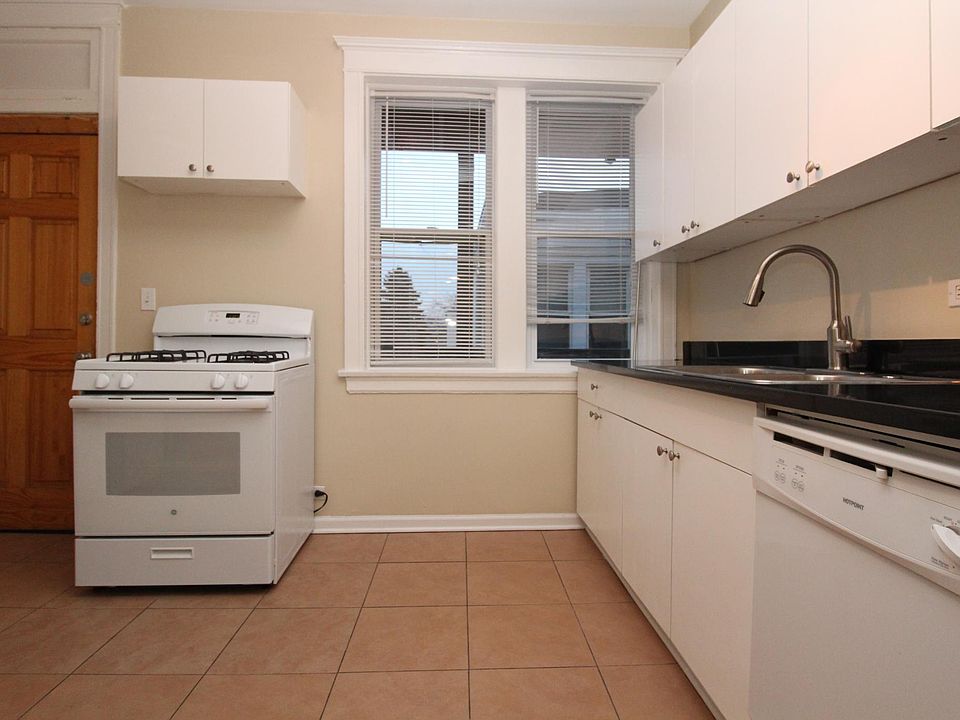 1st image of 2805 N Kedzie Ave #2