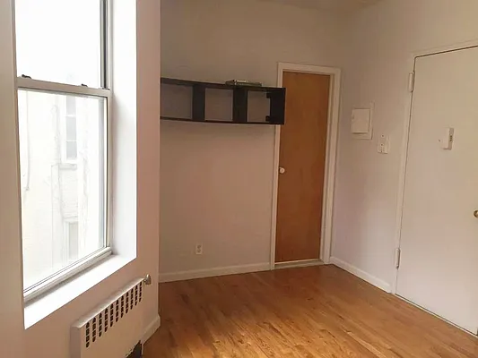 Rented by Waverly Realty Associates | media 21