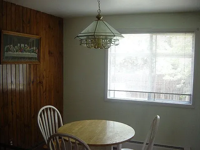 4 bed, 1606 sqft, $2,200 — Photo 3