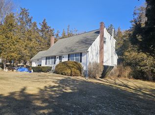 34 Pachaug River Dr, Griswold, CT 06351
