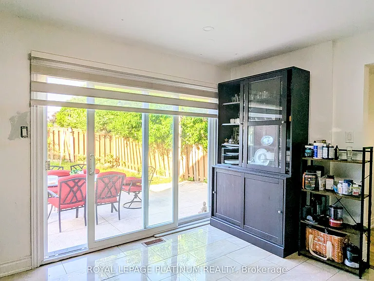 4 Gervais Dr — Photo 13