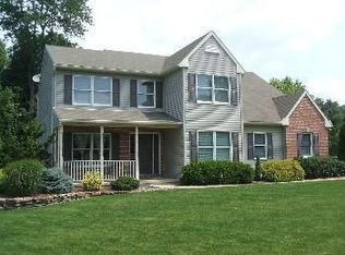 1001 Primrose Ave, Stroudsburg, PA 18360