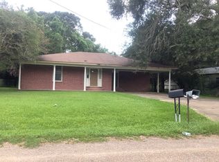 841 Raymond St, Opelousas, LA 70570