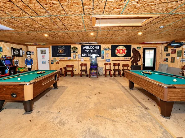 128 Rosa St, Zavalla, TX 75980