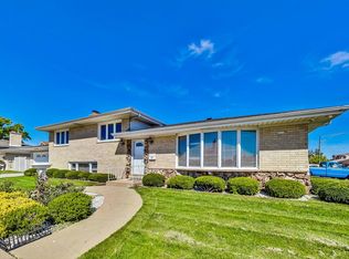 8530 W Wilson Ave, Chicago, IL