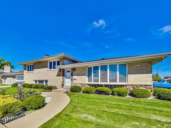 8530 W Wilson Ave, Chicago, IL 60656