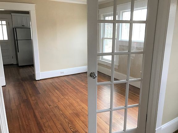 4th image of 1619 Elwood Ave