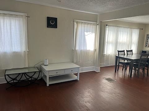 2nd image of 4825 NE 103rd Ave