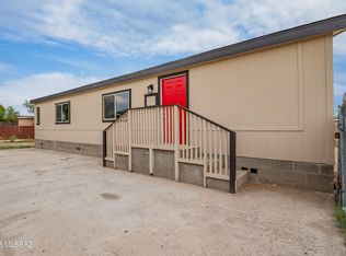 744 W Simmons Rd, Tucson, AZ 85705