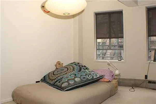 Sold by R New York | media 6