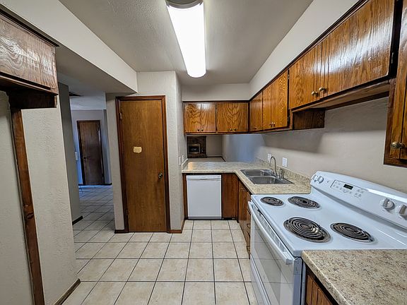 4th image of 3207 Lois Arlene Cir #3207