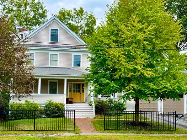 181 Stow St, Concord, MA 01742