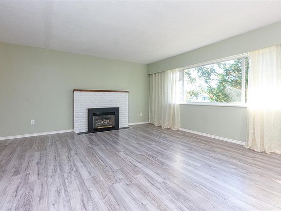 4th image of 2254 Amherst Ave