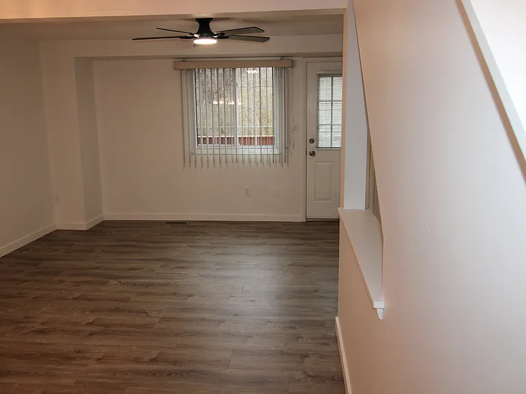 148 Ligonier Ln — Photo 5