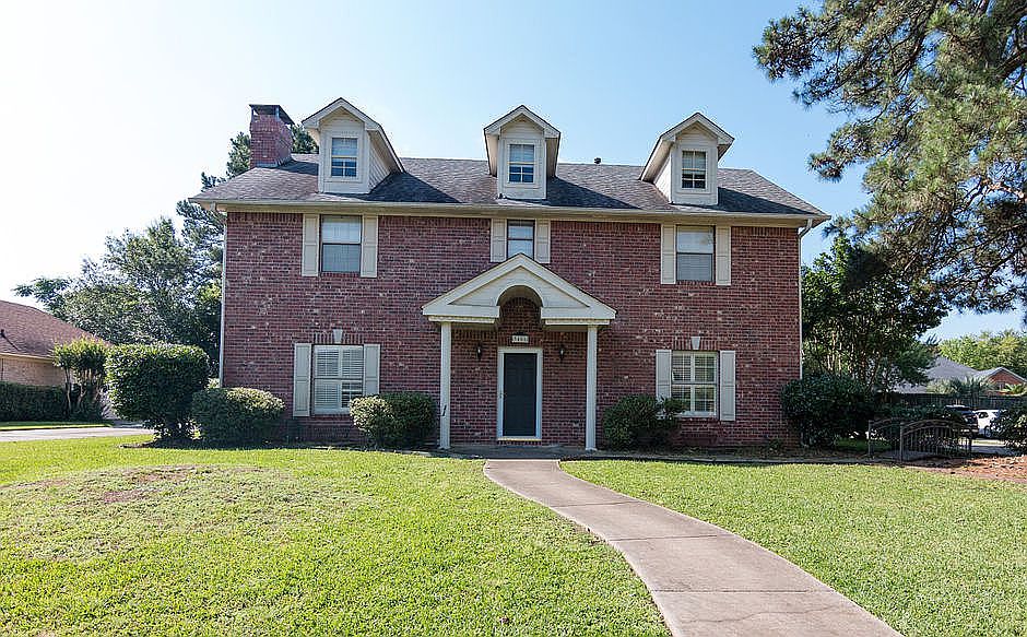 1st image of 3406 Williamsburg Ln