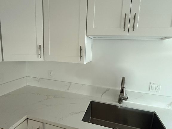 3rd image of 12603 Ralston Ave