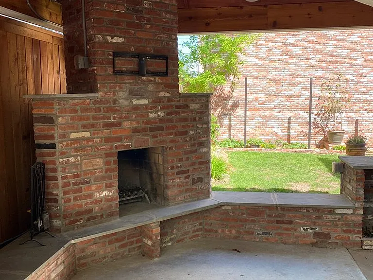 1515 S Carson Ave — Photo 83