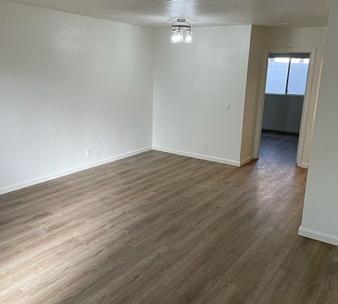 4th image of 1020 Opal St APT 3