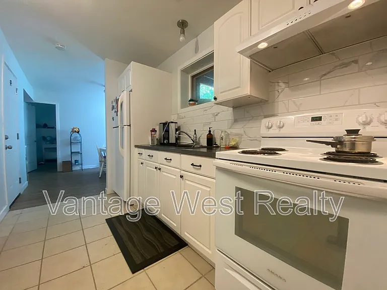 315B Hardie Rd — Photo 1
