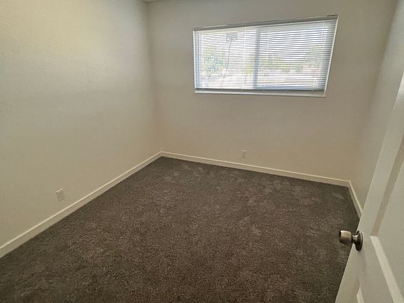 2nd image of 141 Woodbury Cir APT B